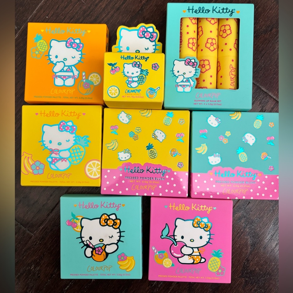 HELLO KITTY X COLOUR POP COLLECTION